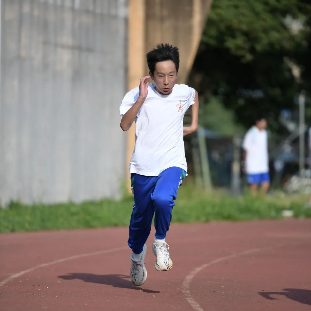 包含田径强手风驰电掣,横扫赛场!的词条 包含田径强手风驰电掣,横扫赛场!的词条