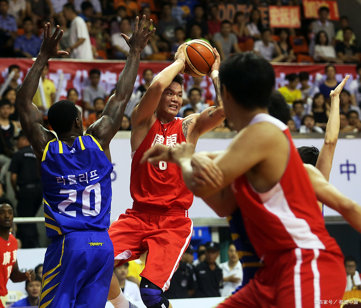 球员们的拼搏精神感动了所有人 球员们的拼搏精神感动了所有人